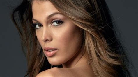 Iris Mittenaere à poil : vidéos porno et sex tapes @ xHamster